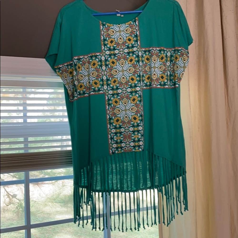 Pretty tasseled shirt sleeve shirt